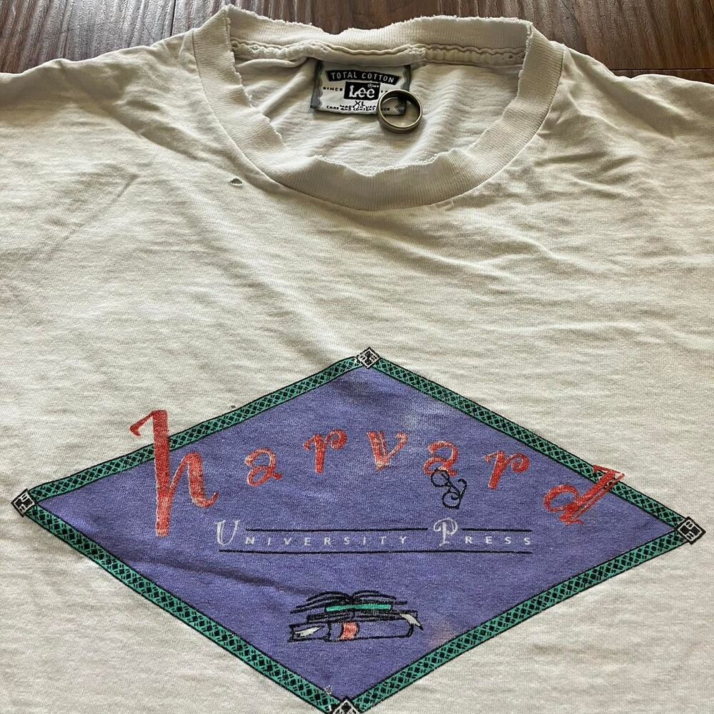 Lee Men's Cream and White T-shirt